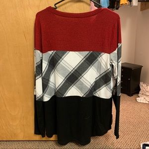 🖤NWOT🖤 Tri-Color Maurices Long Sleeve